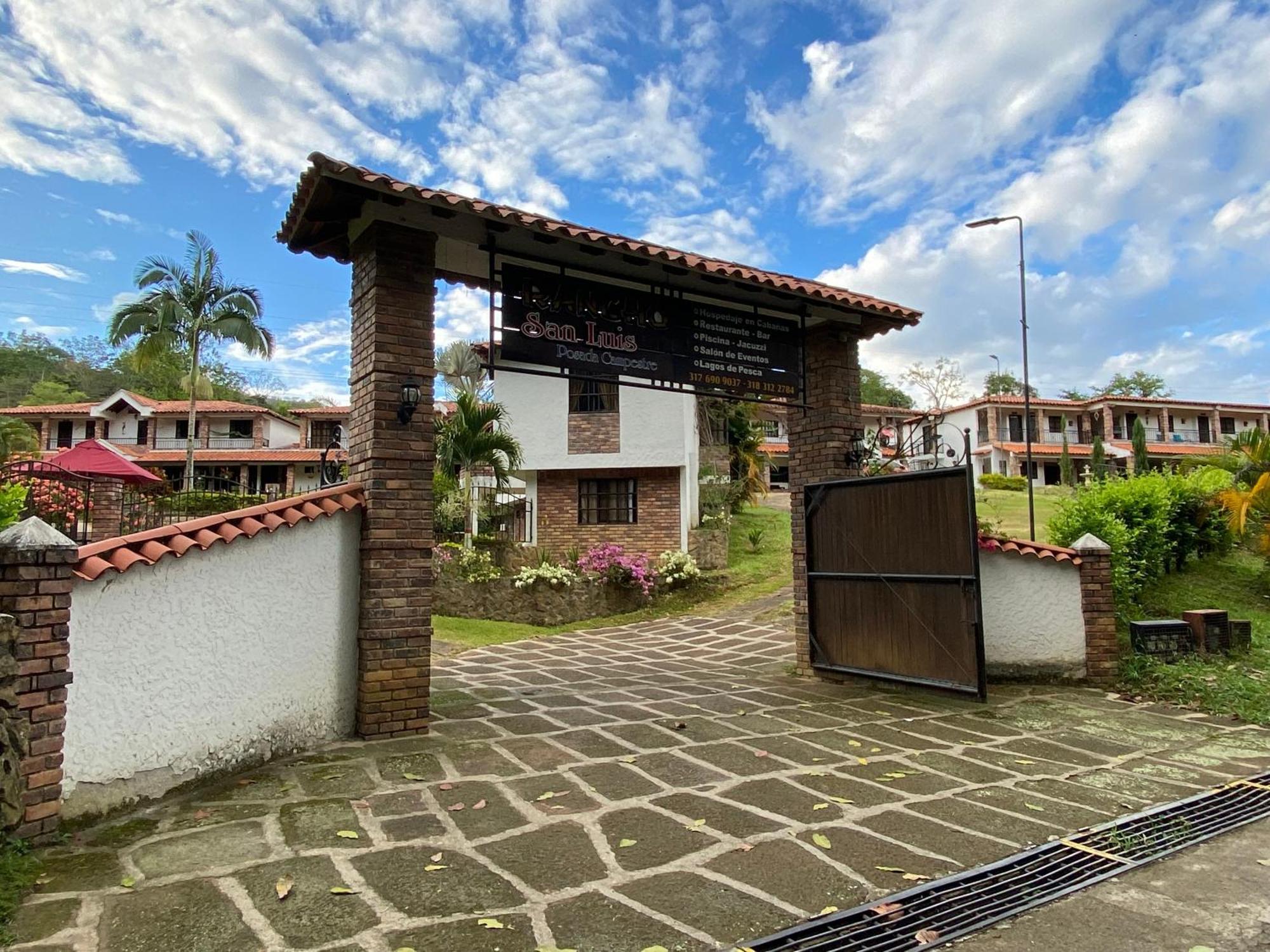 Rancho San Luis, Páramo Exterior foto
